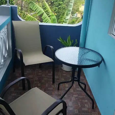 Bailey'S Bed And Breakfast Runaway Bay Exterior photo